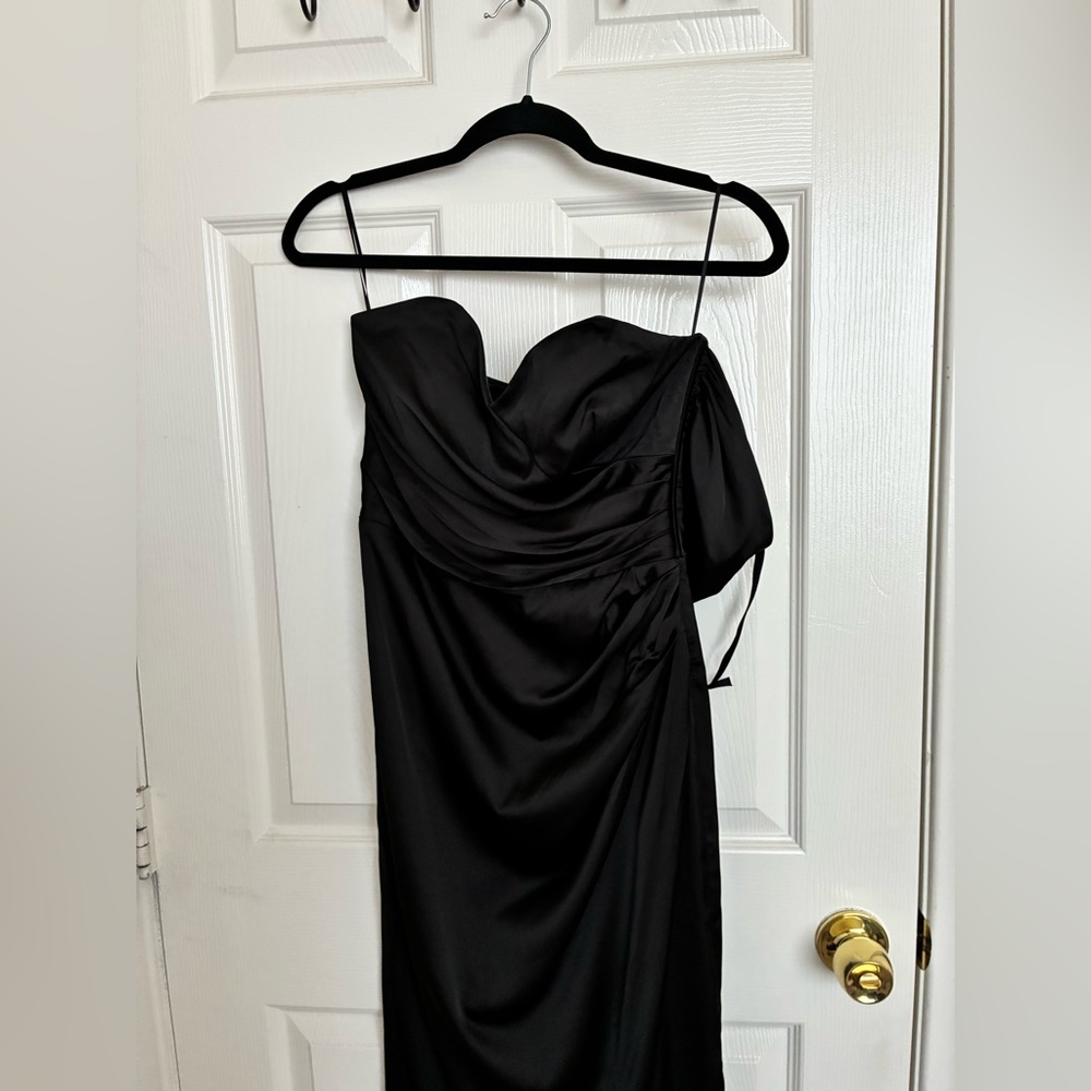 Meshki Elodie Sweet Heart Drape Shoulder Maxi Dress